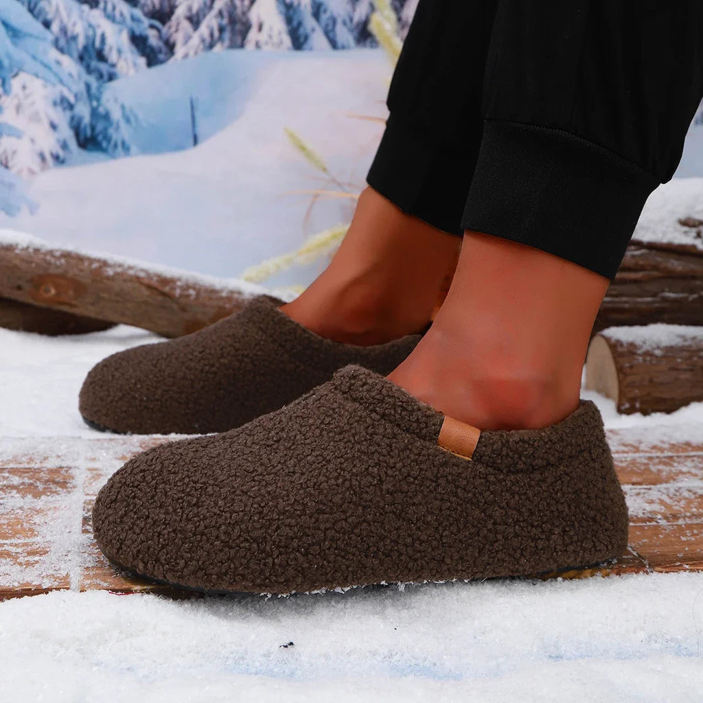 Frostelle Unisex Teddy Fleece Slides – Ultra-Soft Plush Comfort for Indoor & Outdoor Use