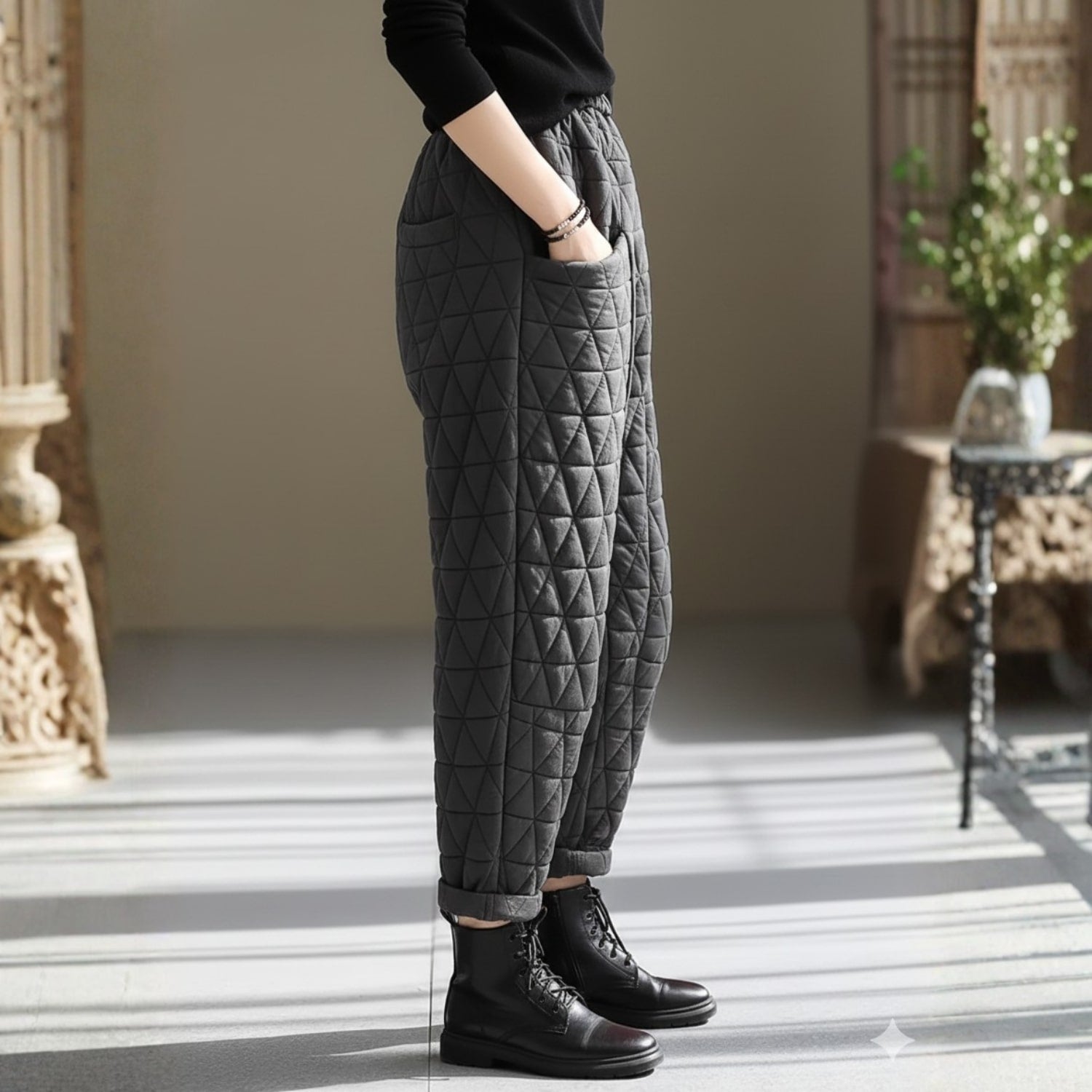 Elara Women's Diamond Quilted Thermal Cotton Jogger Pants