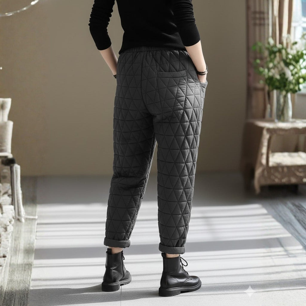 Elara Women's Diamond Quilted Thermal Cotton Jogger Pants