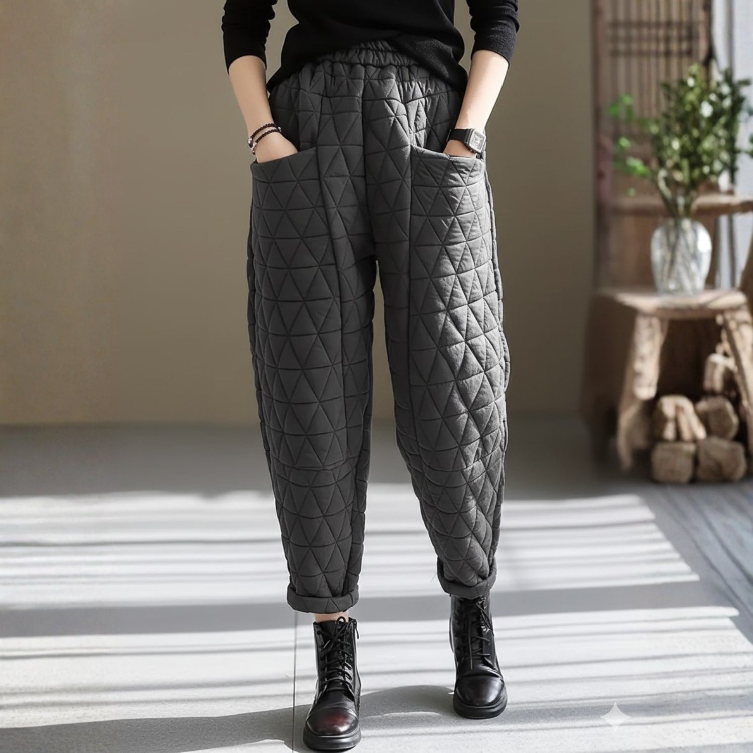 Elara Women's Diamond Quilted Thermal Cotton Jogger Pants