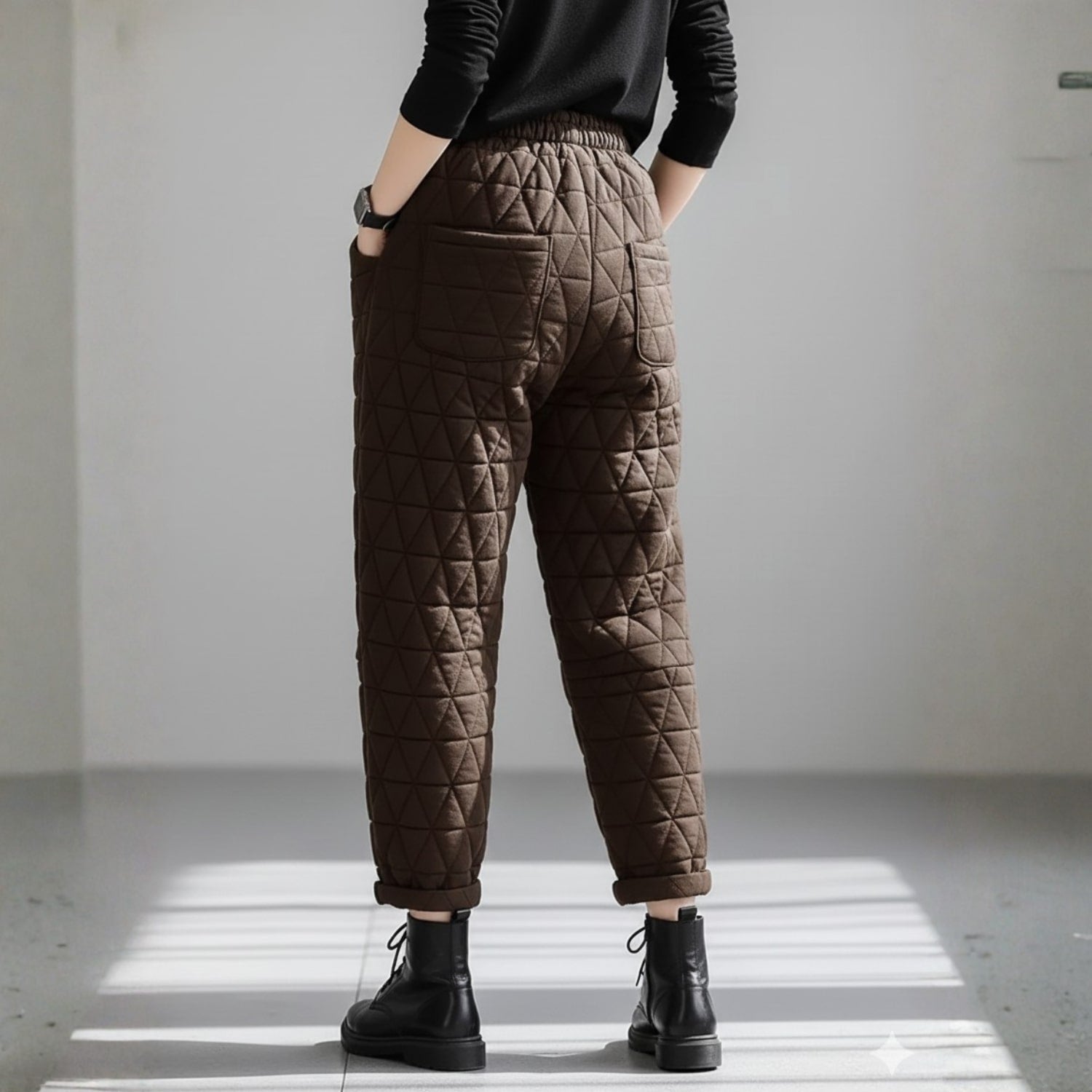 Elara Women's Diamond Quilted Thermal Cotton Jogger Pants