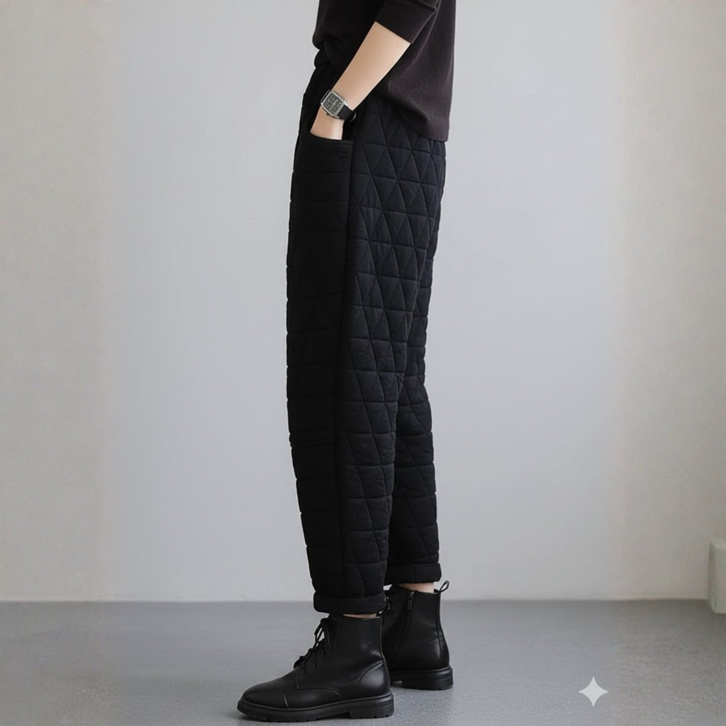 Elara Women's Diamond Quilted Thermal Cotton Jogger Pants