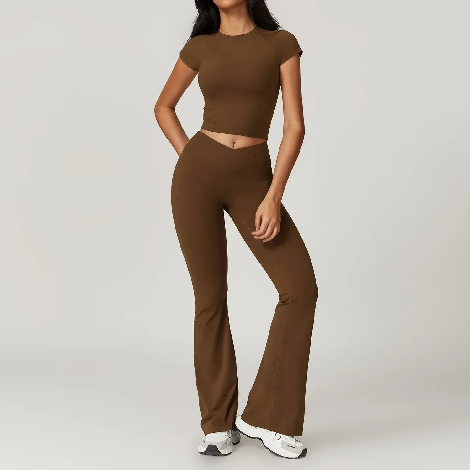 Elara Flared Yoga Pants – Retro Silhouette Stretch-Ribbed Loungewear