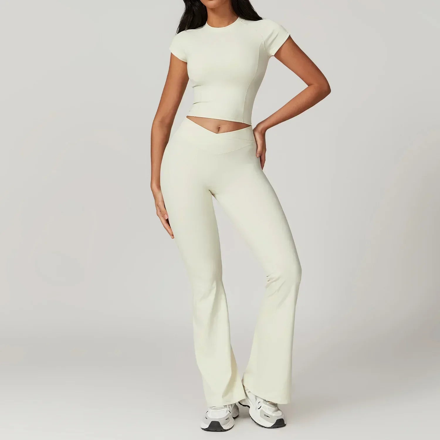 Elara Flared Yoga Pants – Retro Silhouette Stretch-Ribbed Loungewear