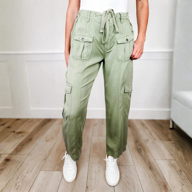 Raiza Tencel High Rise Relaxed Cargo Pants – Utility Everyday Trousers