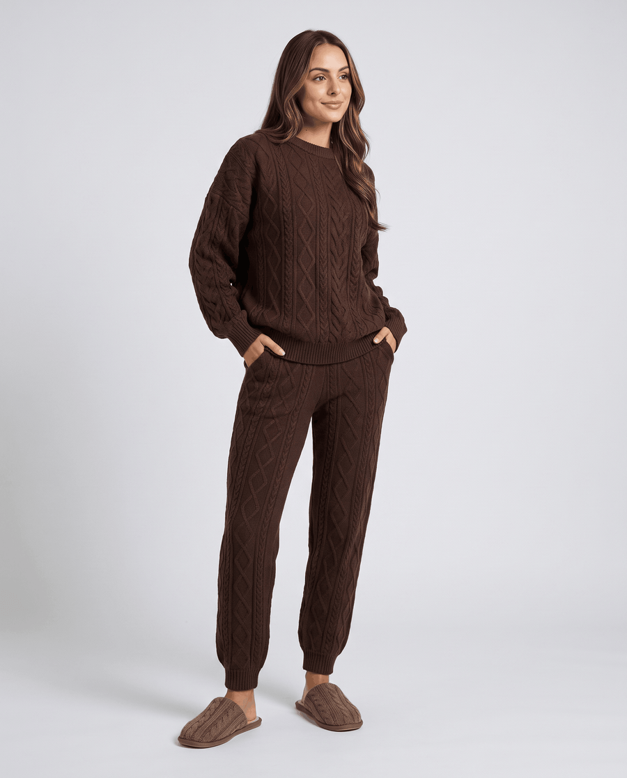 Cable Knit Loungewear Set – Crew Neck Sweater, Jogger Pants & Relaxed Fit | Tamsin