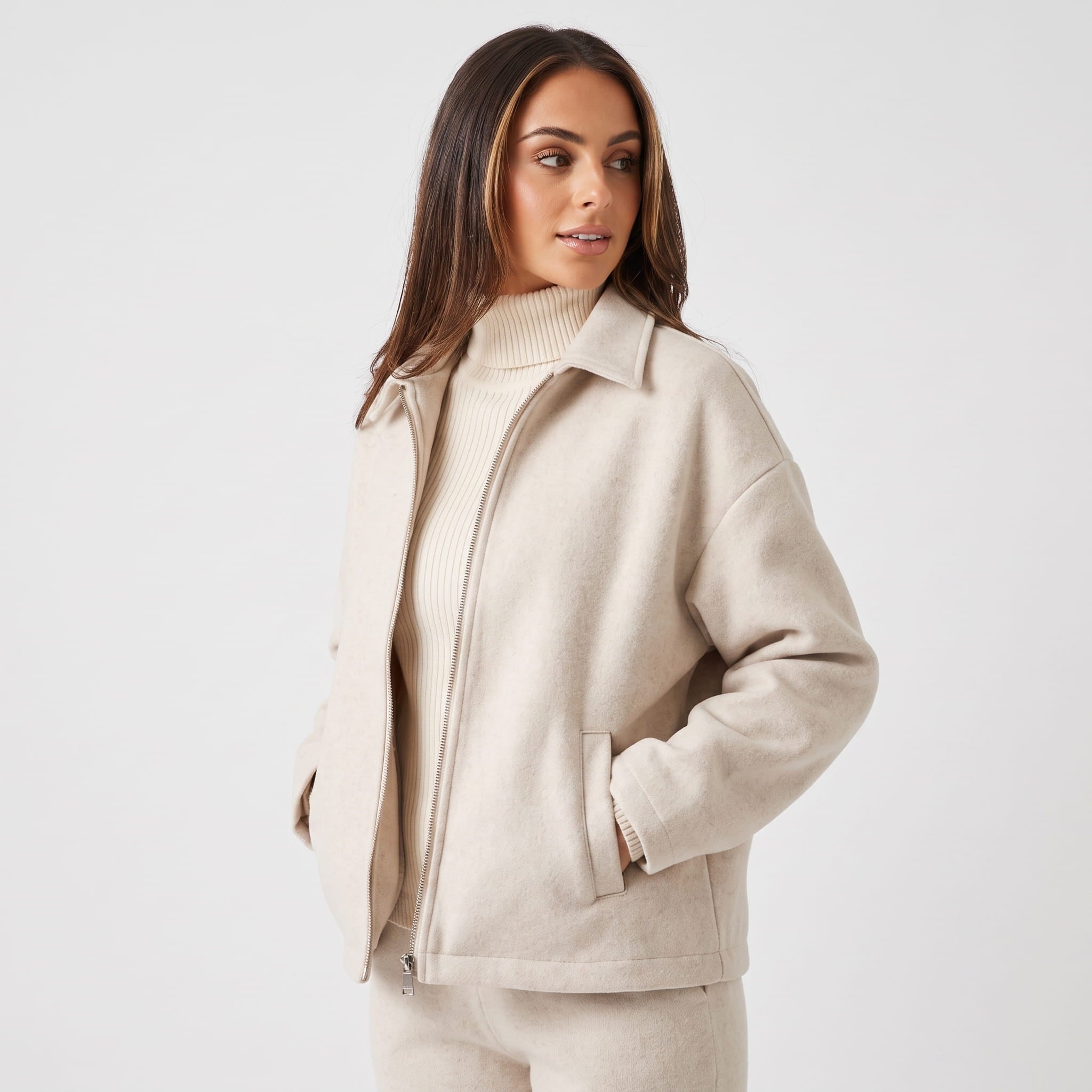 Bettina Wool Blend Cropped Jacket – Oversized Zip-Up Outerwear