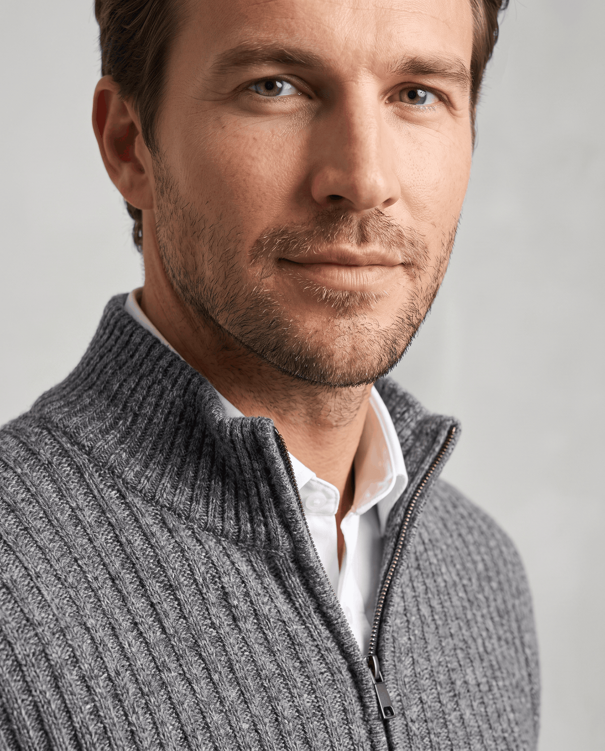 Close-up of the stand collar on the Julian gray wool knit cardigan