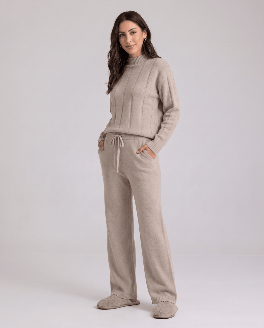 Wide-Leg Lounge Set – Ribbed Knit, Loose Mock-Neck Top & Drawstring Waist | Hedda